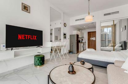 Apartment - Studio - 1 Bathroom for rent in Millennium Binghatti Residences - Business Bay - Dubai