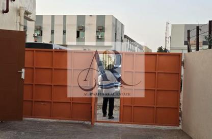 سكن عمال - استوديو - 8 حمامات للايجار في الجرف 2 - الجرف - عجمان وسط المدينة - عجمان