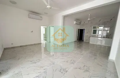 فيلا - 4 غرف نوم - 4 حمامات للايجار في الرفاع - رأس الخيمة