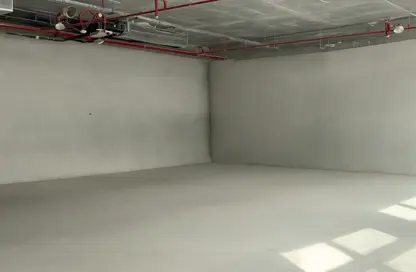 Office Space - Studio - 1 Bathroom for rent in Grosvenor Office Tower - Business Bay - Dubai