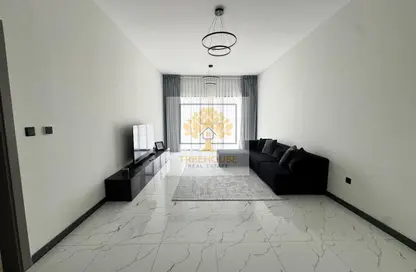 شقة - غرفة نوم - 2 حمامات للايجار في برج روكان C - برج روكان - روكان - دبي لاند - دبي