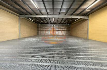 Warehouse - Studio - 1 Bathroom for rent in Al Jlail - Al Sajaa - Sharjah