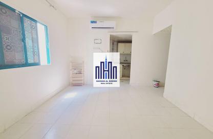 Apartment - Studio - 1 Bathroom for rent in Fire Station Road - Muwaileh - Sharjah Apartment - Studio - 1 Bathroom for rent in Fire Station Road - Muwaileh - Sharjah