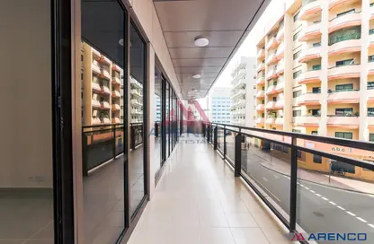 شقة - 3 غرف نوم - 3 حمامات للايجار في 9 غولدن ساندز - منخول - بر دبي - دبي