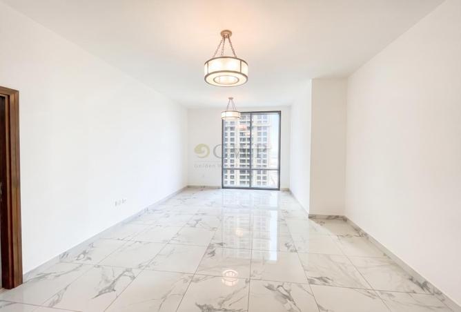 Canal Facing | Spacious | Vacant | Best Deal — photo 3