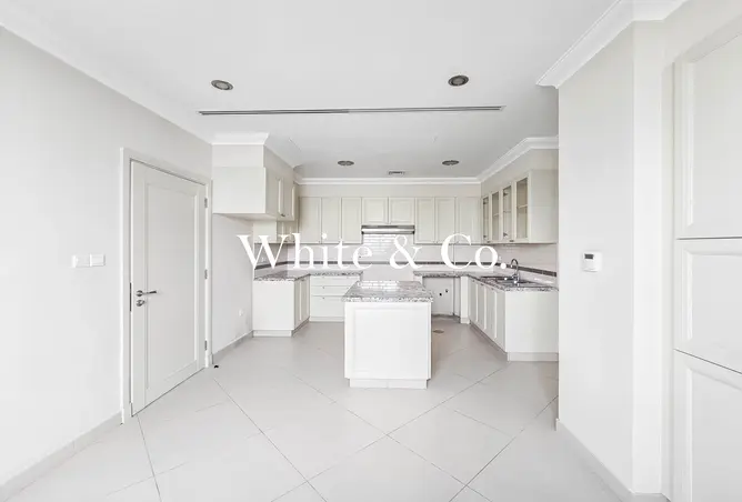 135605108 - Property Image 2
