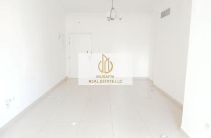 Apartment - 1 Bedroom - 2 Bathrooms for rent in Al Falah District Tower - Al Khan - Sharjah
