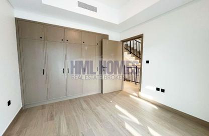 Townhouse - 5 - 5 for rent in Portofino - Damac Lagoons - Dubai
