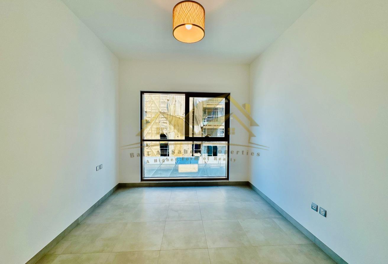 1 BR Apartment with Balcony Luxury Apartment photo 9