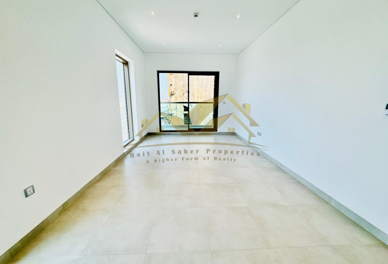 1 BR Apartment with Balcony Luxury Apartment photo 5