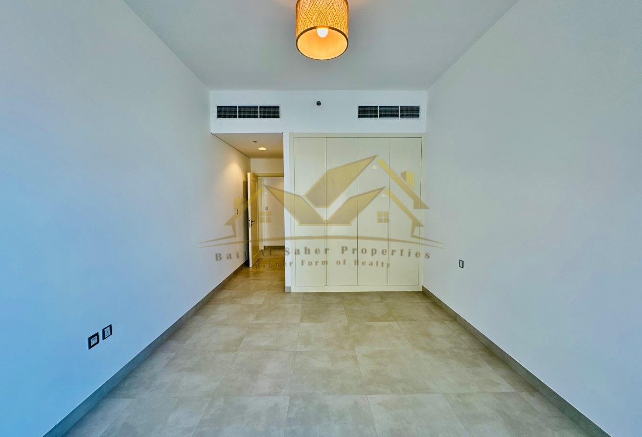 1 BR Apartment with Balcony Luxury Apartment photo 10