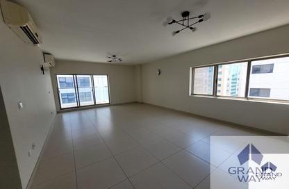 Apartment - 3 Bedrooms - 3 Bathrooms for rent in Dar Al Buteen 1 - Al Muraqqabat - Deira - Dubai Apartment - 3 Bedrooms - 3 Bathrooms for rent in Dar Al Buteen 1 - Al Muraqqabat - Deira - Dubai