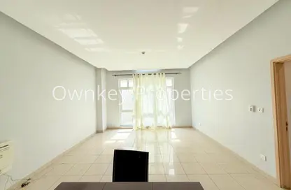 شقة - غرفة نوم - 2 حمامات للايجار في شقق سيمفوني - منخول - بر دبي - دبي