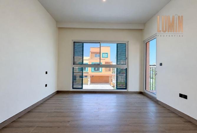 5-bed villa in Nice · Corner unit — photo 3