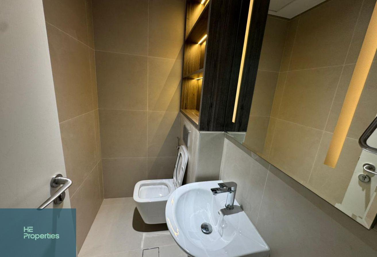 PRIME LOCATION | SPACIOUS | READY TO MOVE photo 14