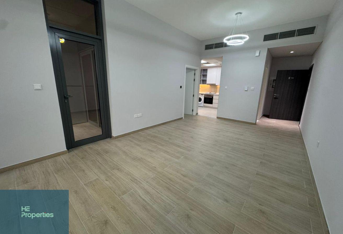 PRIME LOCATION | SPACIOUS | READY TO MOVE photo 2