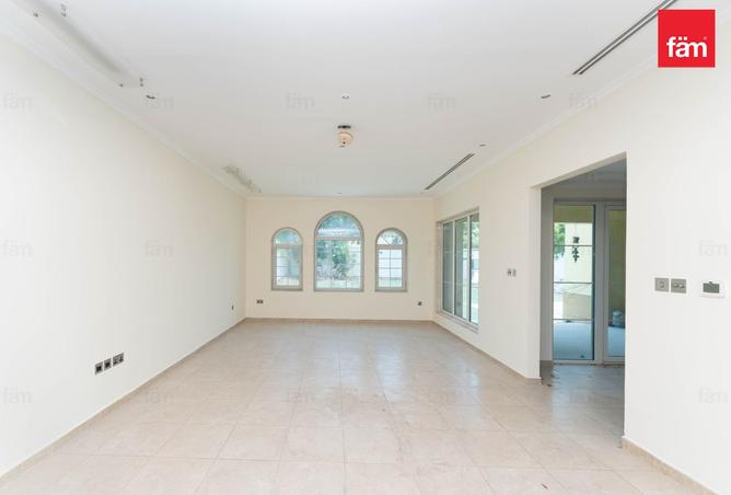 136078645 - Property Image 2