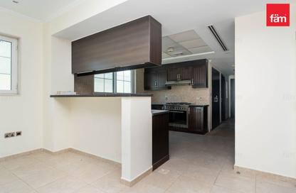 Villa - 3 Bedrooms - 5 Bathrooms for rent in District 5 - Jumeirah Park - Dubai