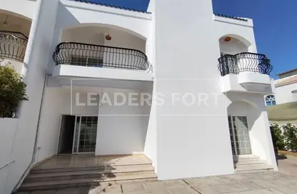 فيلا - 5 غرف نوم - 6 حمامات للايجار في جميرا 2 - جميرا - دبي