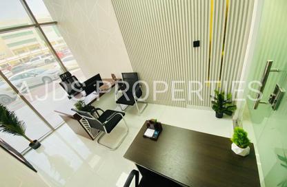 Office Space - Studio - 1 Bathroom for rent in Red Avenue - Al Garhoud - Dubai