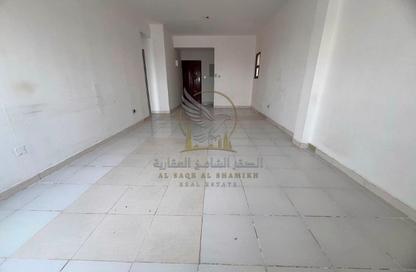Apartment - 2 - 2 for rent in Al Khudayra Building - Al Ghuair - Al Gharb - Sharjah