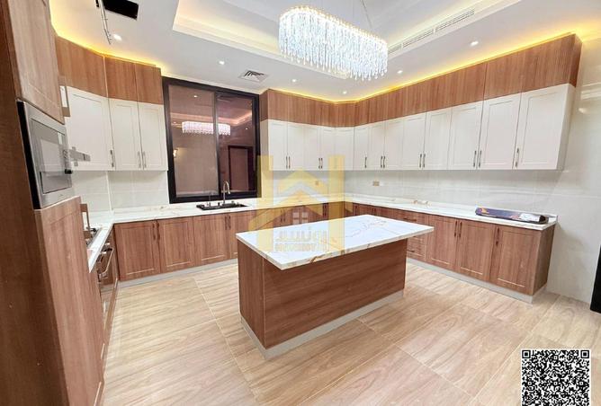 77401853 - Property Image 3