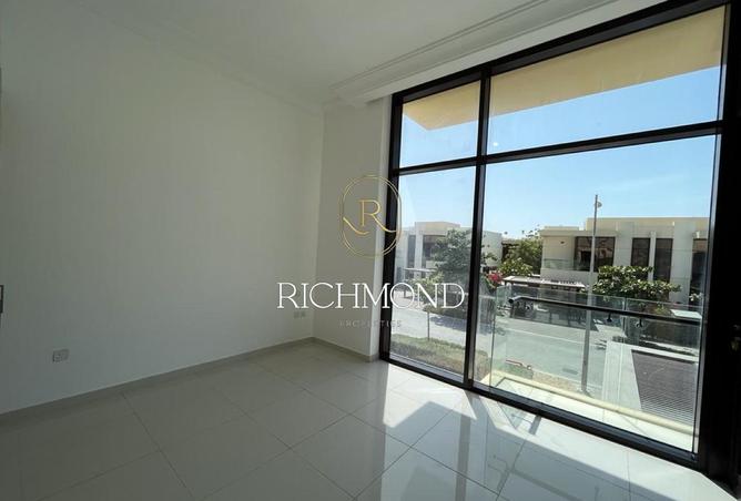100849535 - Property Image 2