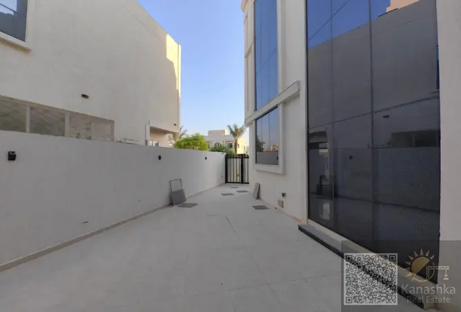 165607085 - Property Image 3