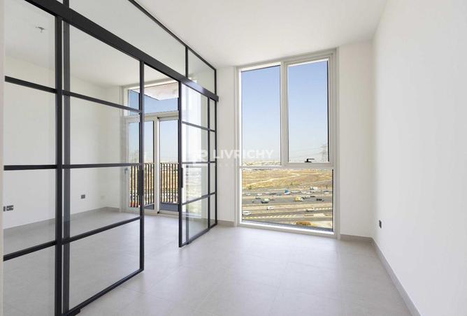 VACANT | HIGH FLOOR | PARTIAL BURJ KHALIFA VIEW photo 2