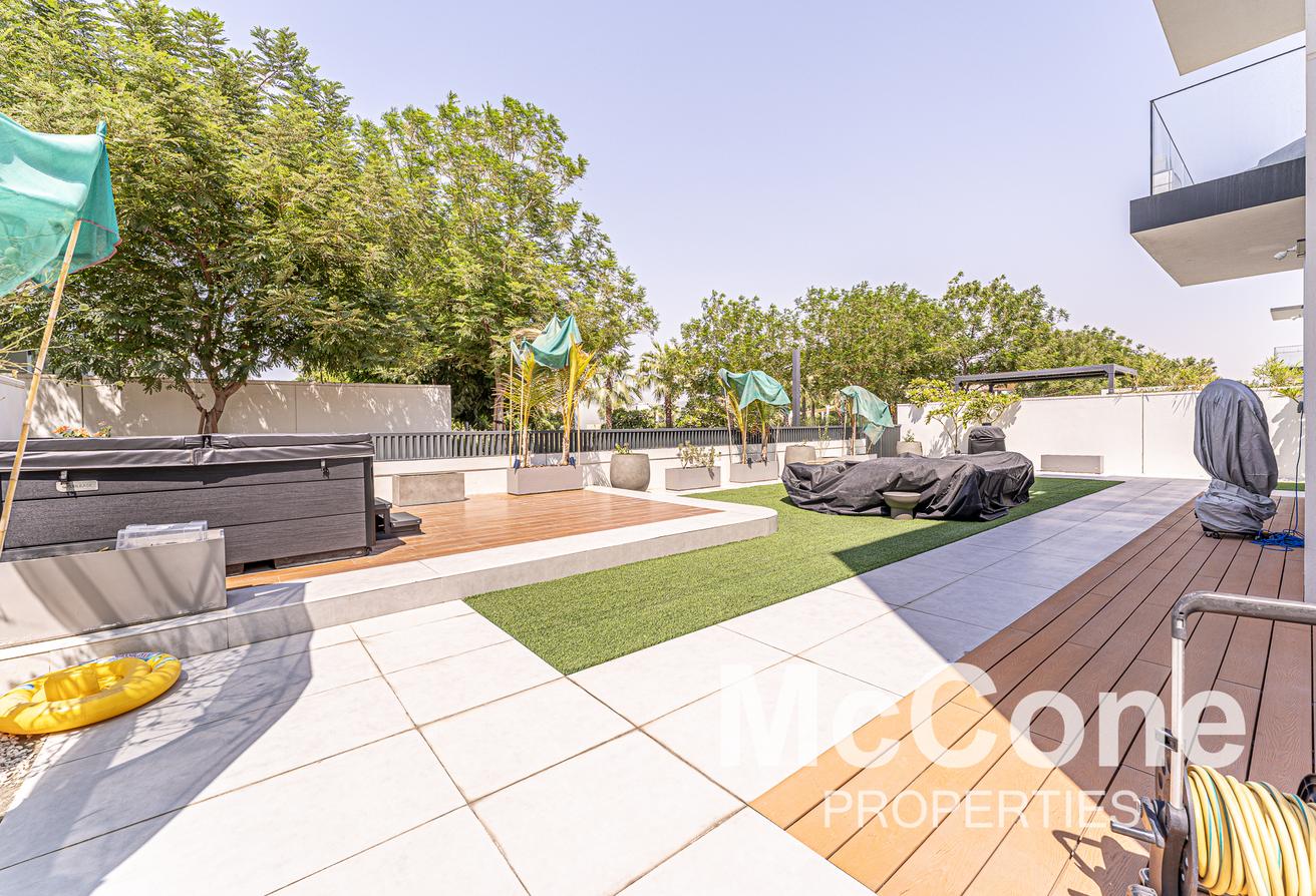 Single Row | Park View | Upgraded photo 28
