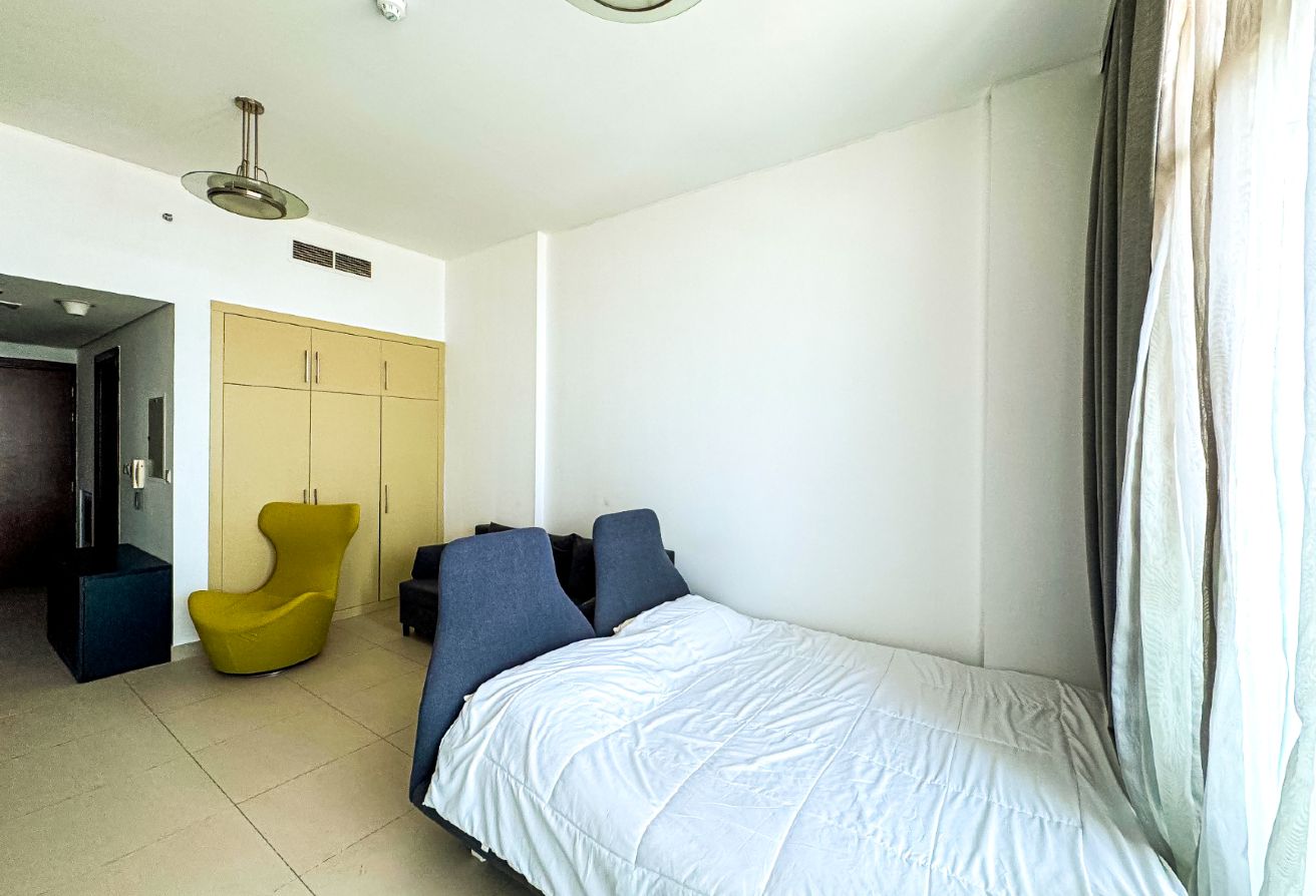 Fully Furnished | Spacious Studio | Burj View