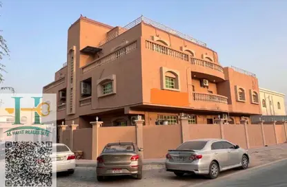 عمارة بالكامل - 8 غرف نوم - 8 حمامات للبيع في المويهات - عجمان