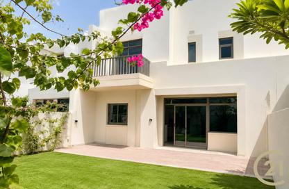 Villa - 3 - 4 for rent in Hayat Boulevard 1A - Hayat Boulevard 1 - Hayat Boulevard - Town Square - Dubai Villa - 3 - 4 for rent in Hayat Boulevard 1A - Hayat Boulevard 1 - Hayat Boulevard - Town Square - Dubai