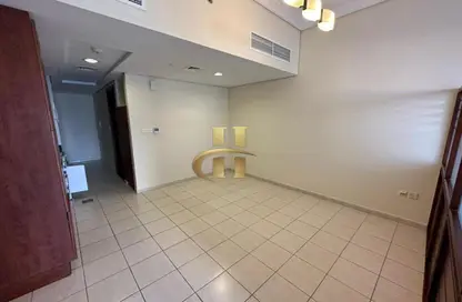 Apartment - 1 Bathroom for rent in Lake Terrace - JLT Cluster D - Jumeirah Lake Towers - Dubai
