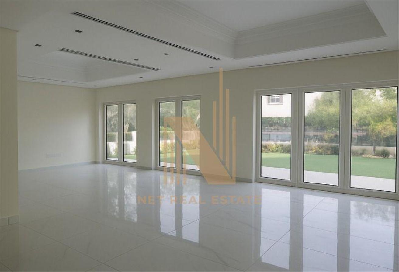 Huge Plot I Prime Location I Available Now photo 3