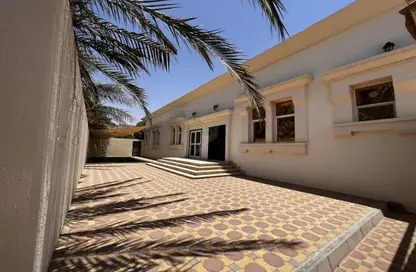 Villa - 3 Bedrooms - 5 Bathrooms for rent in Gafat Al Nayyar - Zakher - Al Ain