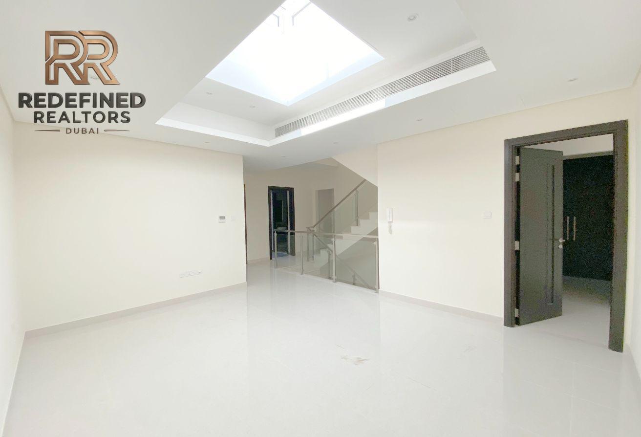 SMART LAYOUT | BEST PRICE | 4 Bed MIDDLE UNIT photo 4