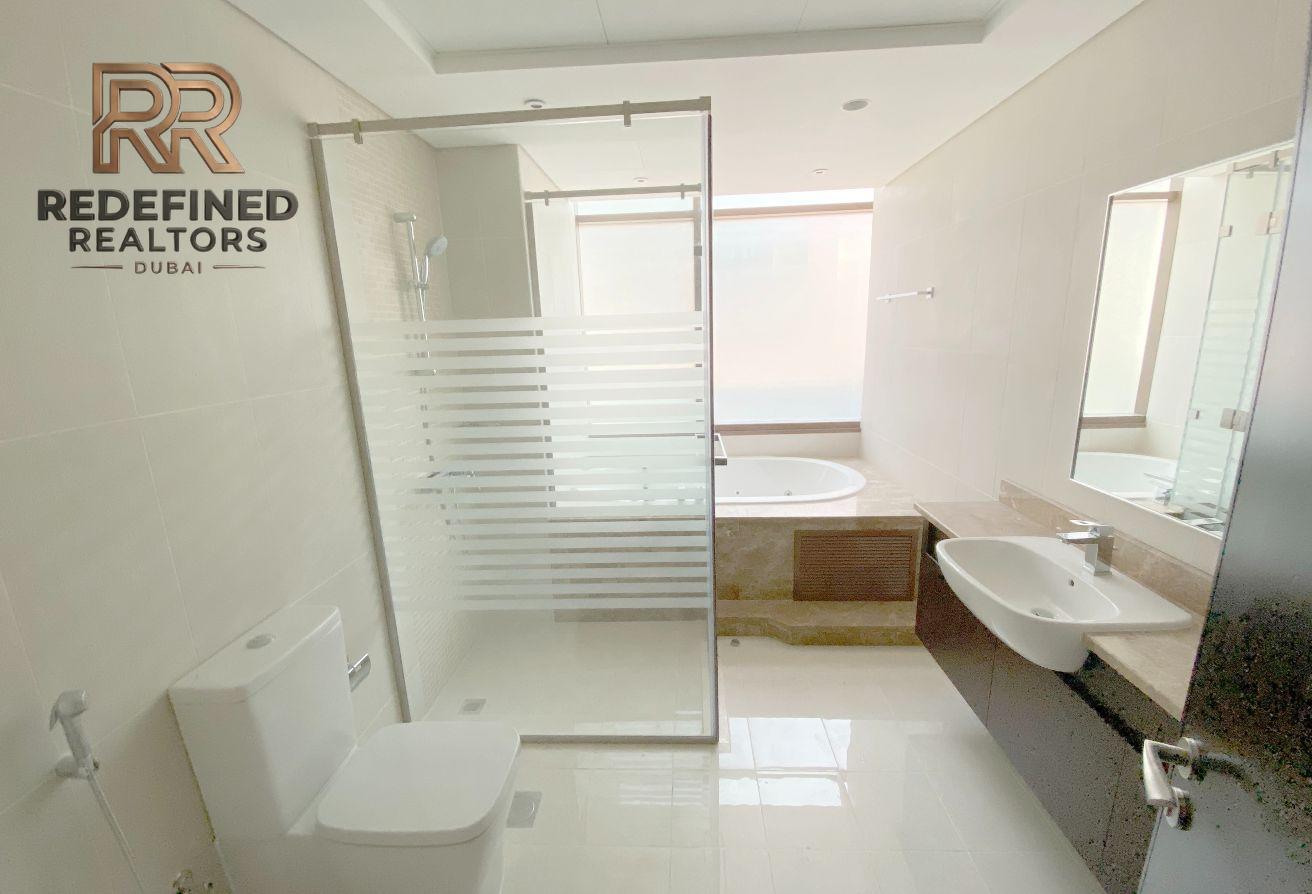 SMART LAYOUT | BEST PRICE | 4 Bed MIDDLE UNIT photo 10