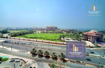 Apartment - 3 Bedrooms - 4 Bathrooms for rent in Etihad Towers - Corniche Road - Abu Dhabi