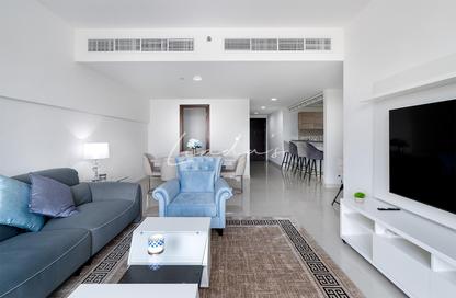 Apartment - 2 - 3 for rent in Arabian - Canal Residence - Dubai Sports City - Dubai