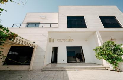 Villa - 5 Bedrooms - 6 Bathrooms for rent in Nad Al Sheba 1 - Nad Al Sheba - Dubai