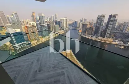 شقة - غرفة نوم - 2 حمامات للايجار في بنينسولا ثري - بنينسولا - الخليج التجاري - دبي