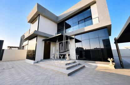 Villa - 4 Bedrooms - 5 Bathrooms for rent in Al Aweer 2 - Al Aweer - Dubai