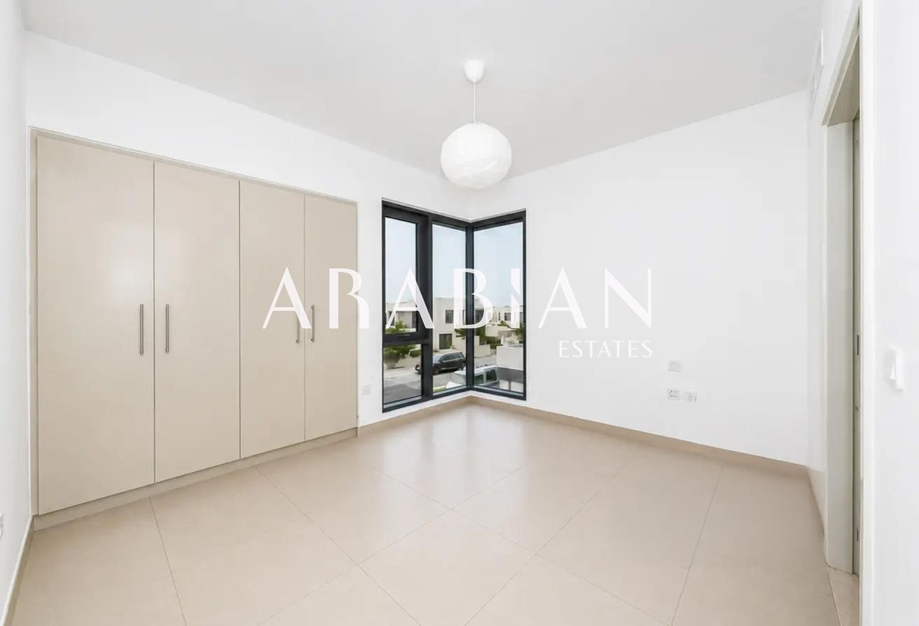 Corner Unit | Near Pool | Spacious & Private photo 11