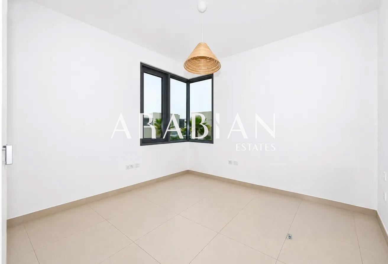 Corner Unit | Near Pool | Spacious & Private photo 14
