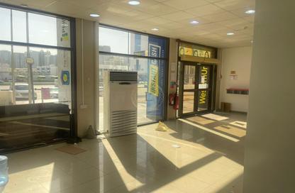 Retail - Studio for rent in Al Danah - Abu Dhabi