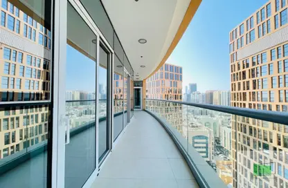 Apartment - 3 Bedrooms - 4 Bathrooms for rent in United Square - Al Khalidiya - Abu Dhabi