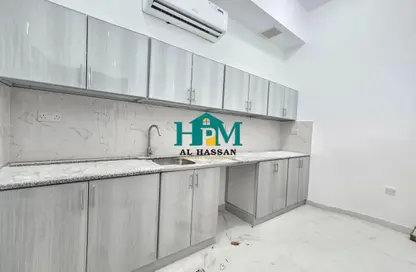 Apartment - 2 Bedrooms - 2 Bathrooms for rent in Madinat Al Riyad - Abu Dhabi