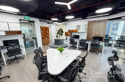 مكتب - استوديو للايجار في برج تشرشل للأعمال - أبراج تشرشل - الخليج التجاري - دبي
