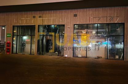 Shop - Studio - 1 Bathroom for rent in Jumeirah Garden City - Al Satwa - Dubai